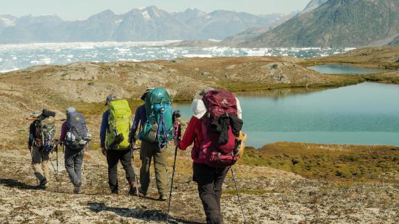 Randonnée vers le lac aux saumons sur la côte est du Groenland