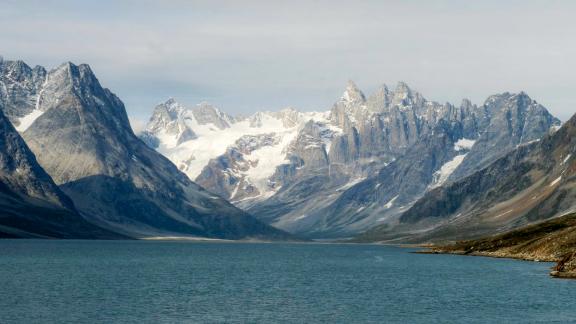 Trek dans la vallée de Tasiilap Kuua à la naissance du fjord Sermilik