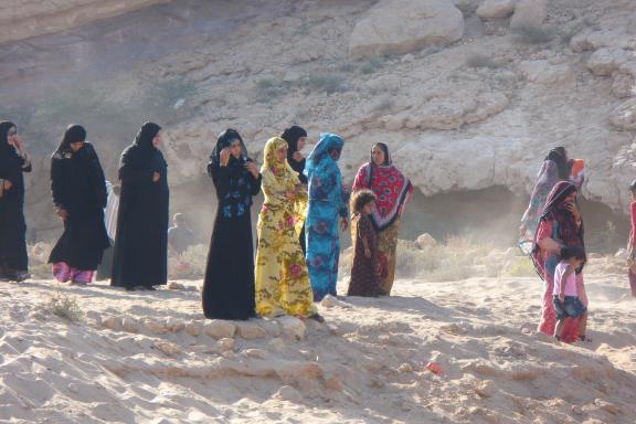 Voyage de découverte des femmes omanaises à la plage de Qantab