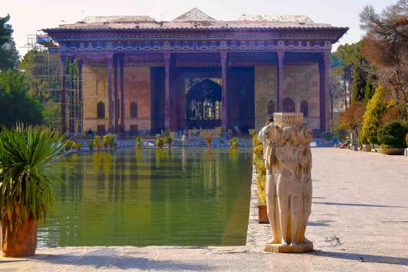 Voyage culturel au Palais des 40 colonnes à Ispahan
