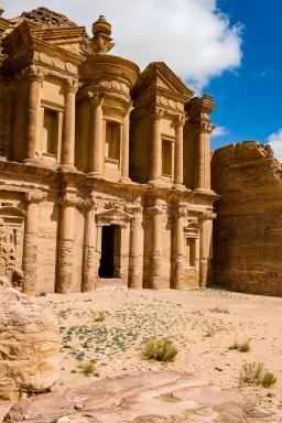 Randonnée vers le Al Deir sur le site archéologique de Pétra