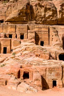 Necropolis sur le site archéologique de Petra le 14 mars 2009, Jordanie