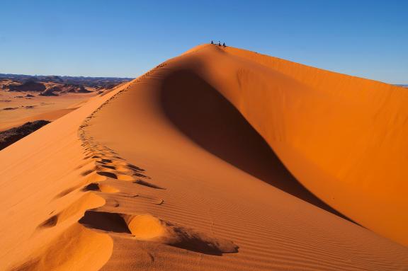 Voyage d'aventure et dune orange dans la Tadrart