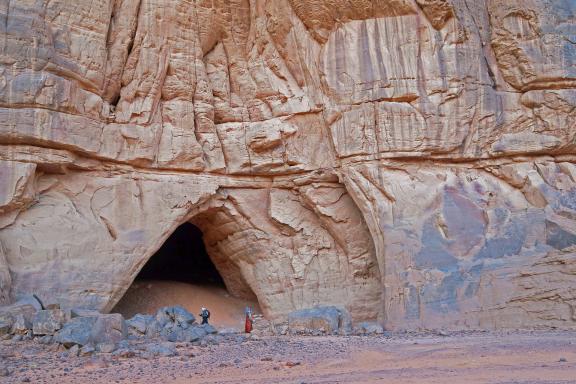 Découverte d'une grotte pour nomades à Assassou