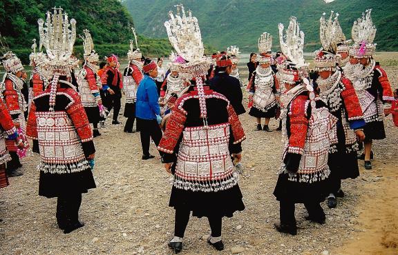 Voyage vers la fête du repas des soeurs miao à Shidong au Guizhou