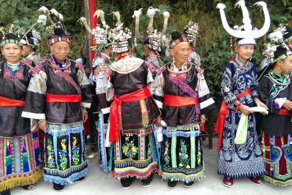 Rencontre avec des Miao du Guizhou à une fête lors du dixième mois lunaire