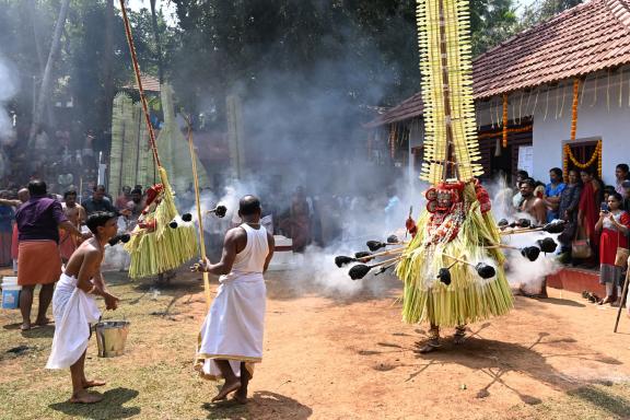 Découverte d'un theyyam dans un village au nord du Kerala