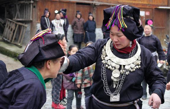 Voyage vers des femmes miao de la région de Fanpai au Guizhou oriental