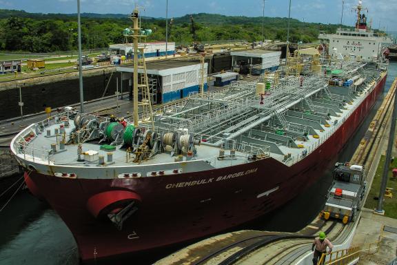 Découverte de l'écluse du canal de Panama au Panama
Au Panama, Gatun Lock est une des Ècluses principales du canal dans la province de Colon proche de l'atlantique.

© David Ducoin
www.tribuducoin.com