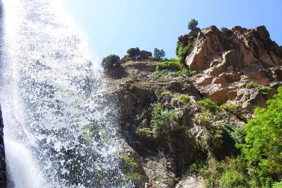Trekking près de cascades à Setti Fadma