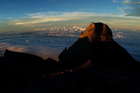 Ascension vers le sommet du Mont Kinabalu dans l'état de Sabah