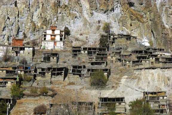 Village de Manang vers dans la région des Annapurnas au Népal
