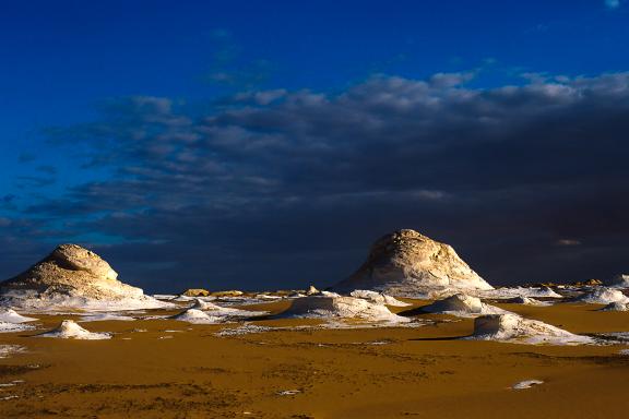 Randonnée dans le Désert blanc en Égypte