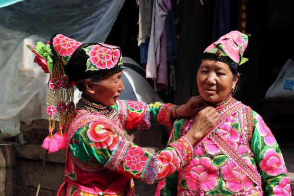 Trek vers des femmes du peuple yi au nord du Yunnan