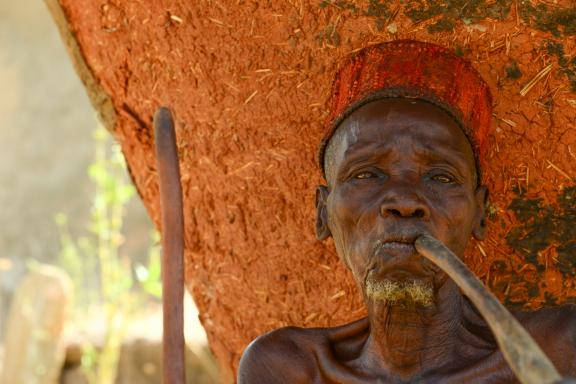 Rencontre avec Taneka, guérissuer et vieux sage réputé dans la chaîne de l'Atacora