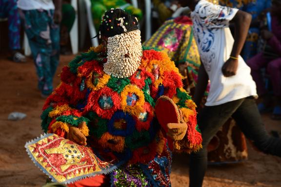 Voyage culturel pour rencontrer le revenant Koto lors des fêtes Vodou près de Ouidah