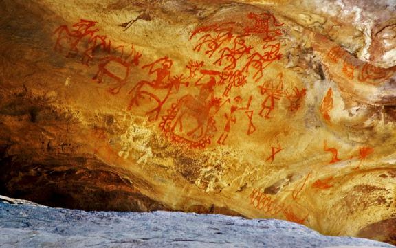 Découverte des peintures rupestres de Bhimbetka au Madhya Pradesh