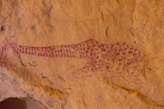 Voyage avec peinture de girafe dans la Tadrart