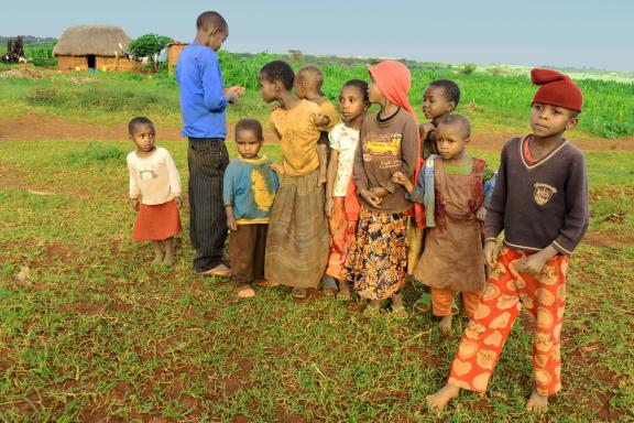 trek avec une rencontre avec des enfants