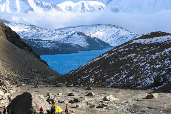 Trek ver le lac Tilicho dans la région des Annapurnas au Népal