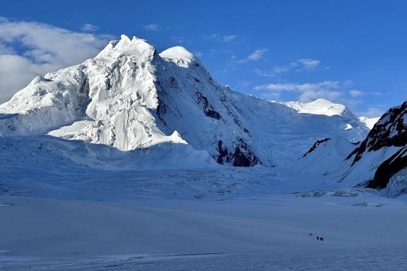 Randonnée et vue du col Haramosh dans le nord du Pakistan