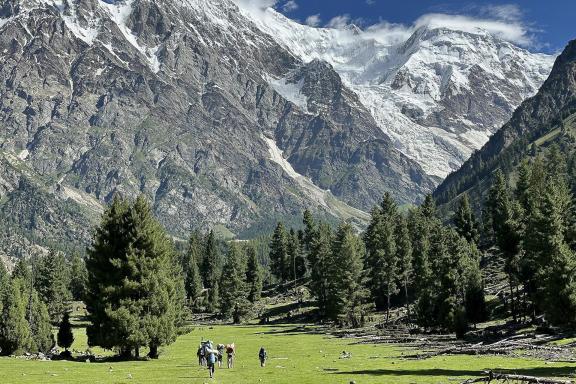 Trek dans la vallée de Kutwal dans le nord du Pakistan