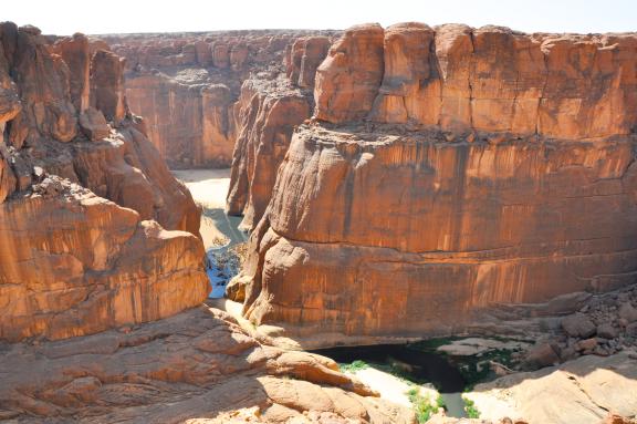 Trek dà la guelta d'Archei de l'Ennedi