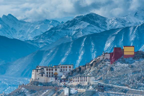 Monastère de Spituk en hiver au Ladakh en Himalaya en Inde
