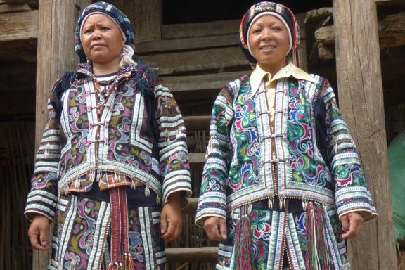 Rencontre de femmes Yi dans la région de Tianpeng près de la frontière vietnamienne