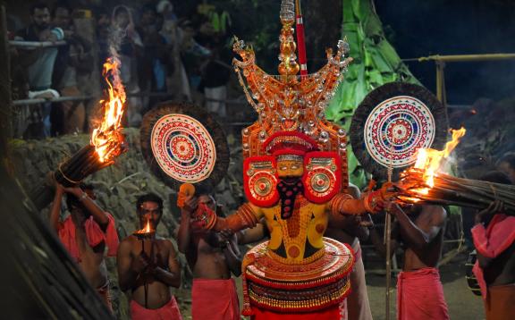 Voyage vers une cérémonie de Theyyam au nord du Kerala