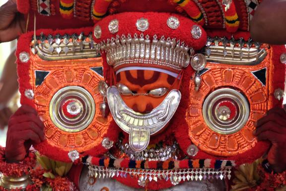 Voyage vers une divinité incarnée par un intouchable dans la région de Kannur