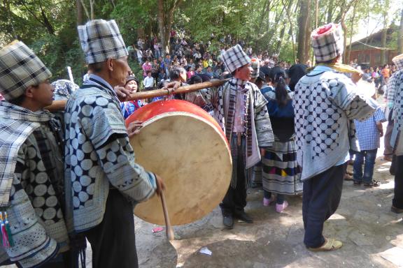 Immersion dans une fête chez le peuple bailuo yi au sud-est du Yunnan