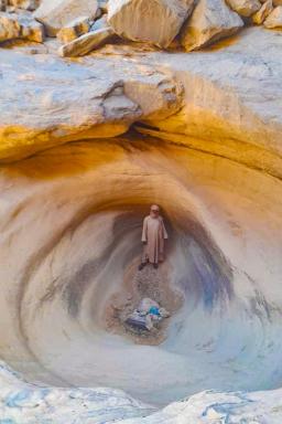 Trekking avec un guide touareg dans l'Oued Djerat