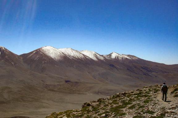 Trek au sommet enneigé du Haut-Atlas