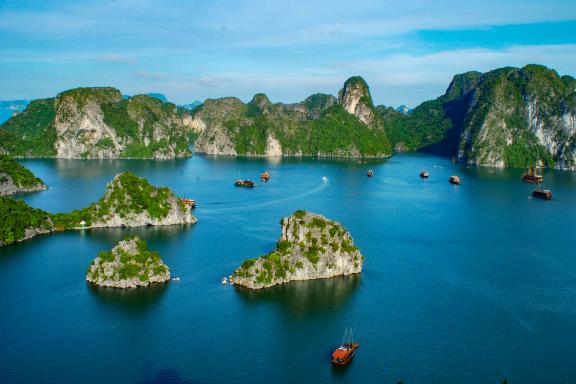 Traversée d'une partie de la baie d'Ha Long vers la baie de Lan Ha
