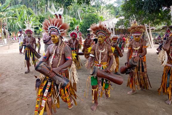 Voyage vers un village du peuple wekeo au sud de la Papouasie-Nouvelle-Guinée