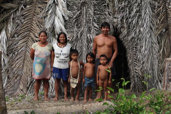 Waoranis en Amazonie équatorienne