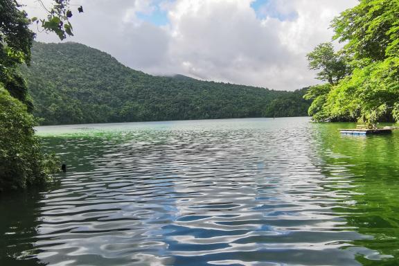 Trek vers le lac Bulusan, sur les pentes du volcan, tout au sud de l'ile de Luzon