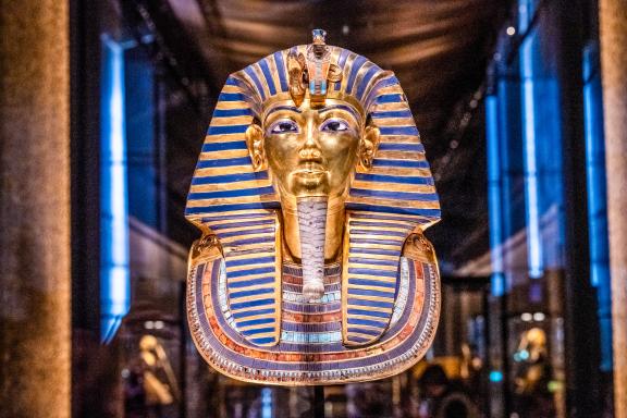 Égypte, Le Caire, plateau de Gizeh, Grand Musée Égyptien (GEM), le masque funéraire de Toutankhamon