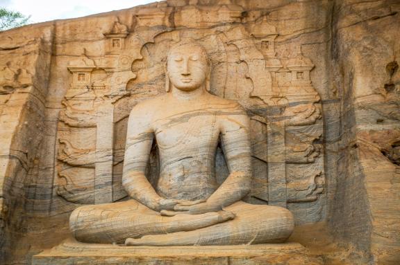Randonnée jusqu'au grand Bouddha de Polonnaruwa au Sri Lanka
